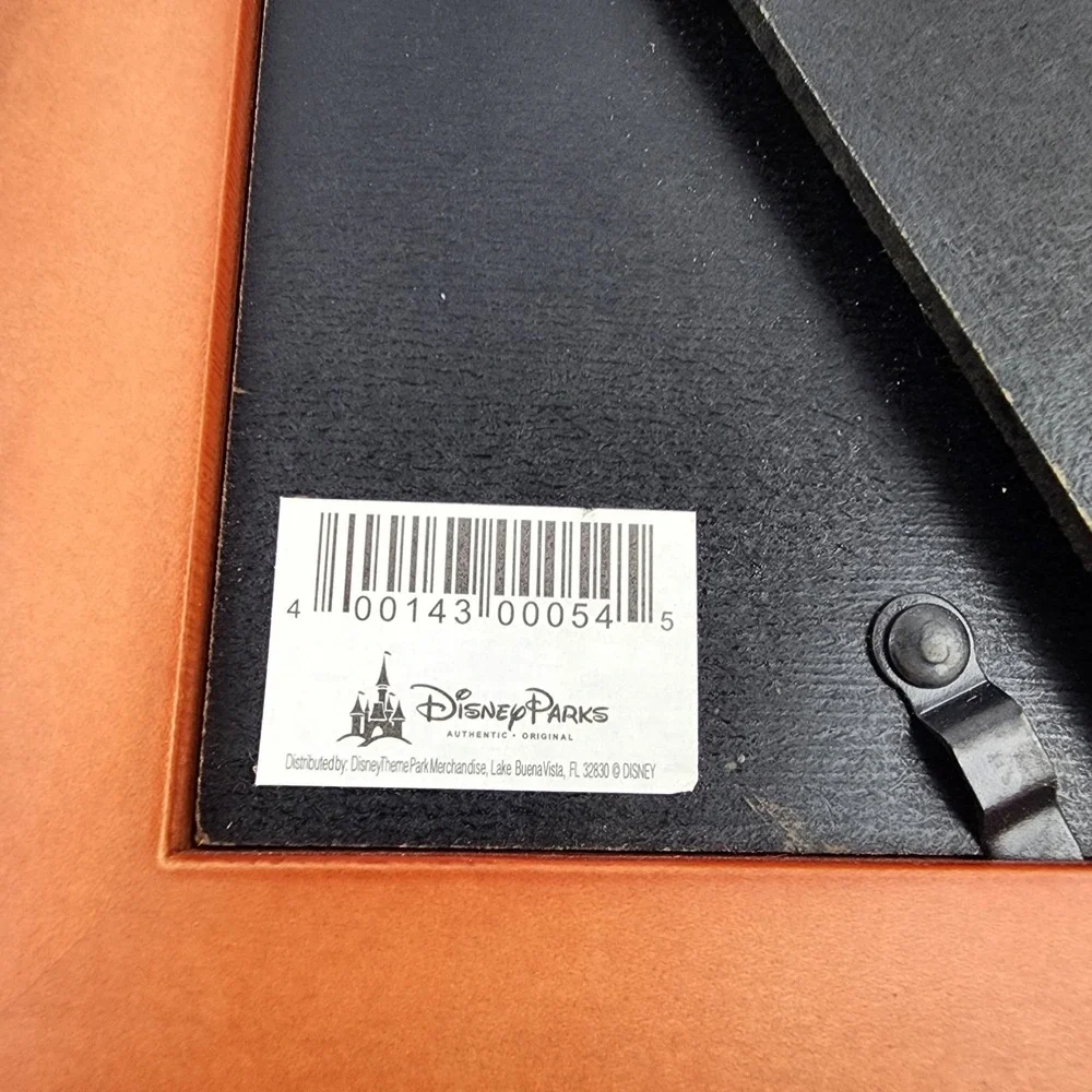Disney Beveled Cherry‎ 4